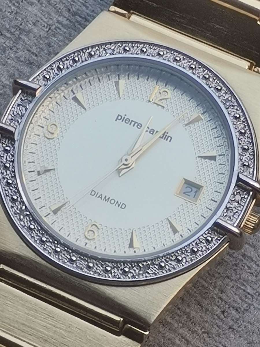 MENS PIERRE CARDIN DIAMOND WATCH IN EXCELLENT WORKING CONDITION