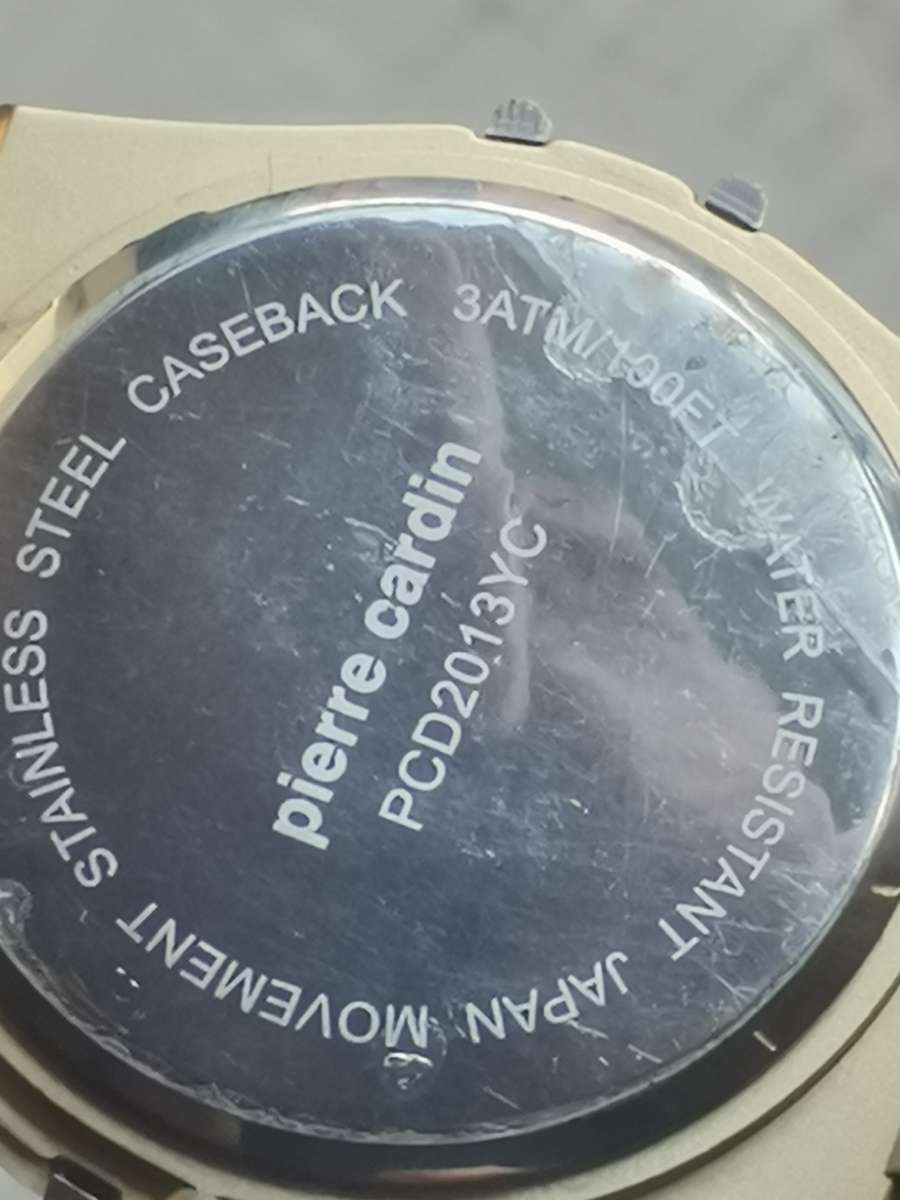 MENS PIERRE CARDIN DIAMOND WATCH IN EXCELLENT WORKING CONDITION