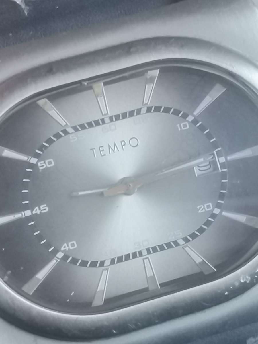 MENS TEMPO 45MM WATCH IN EXCELLENT WORKING CONDITION