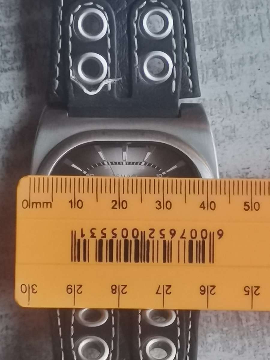 MENS TEMPO 45MM WATCH IN EXCELLENT WORKING CONDITION