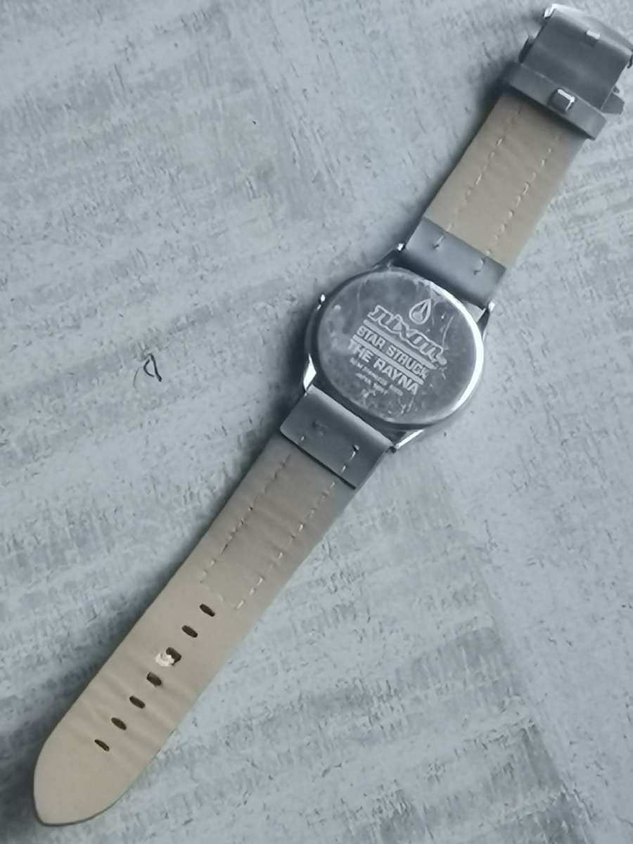 MENS NIXON STAR STRUCK WATCH IN EXCELLENT WORKING CONDITION