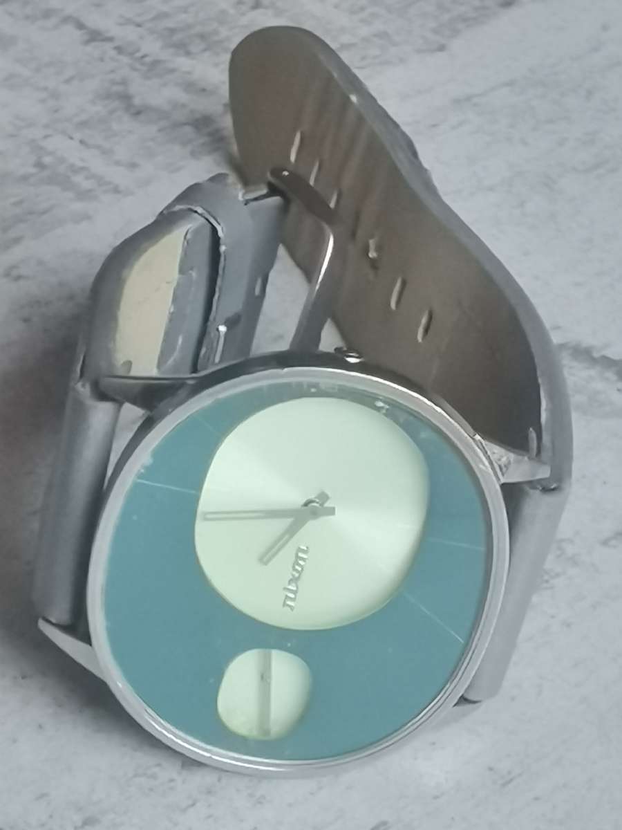 MENS NIXON STAR STRUCK WATCH IN EXCELLENT WORKING CONDITION