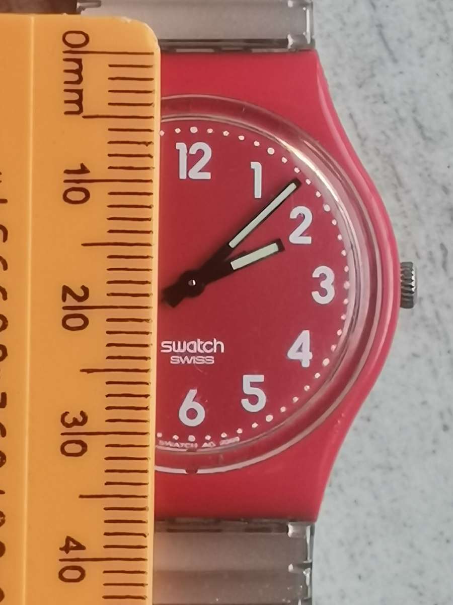 MENS RED SWATCH AG-2009 SWISS MADE WATCH IN EXCELLENT WORKING CONDITION