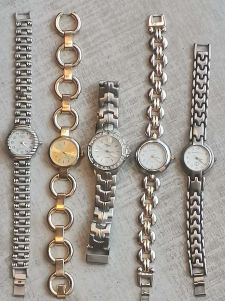 LADIES WATCH COLLECTION ALL IN EXCELLENT WORKING CONDITION - BIDDING FOR ALL 5 WATCHES