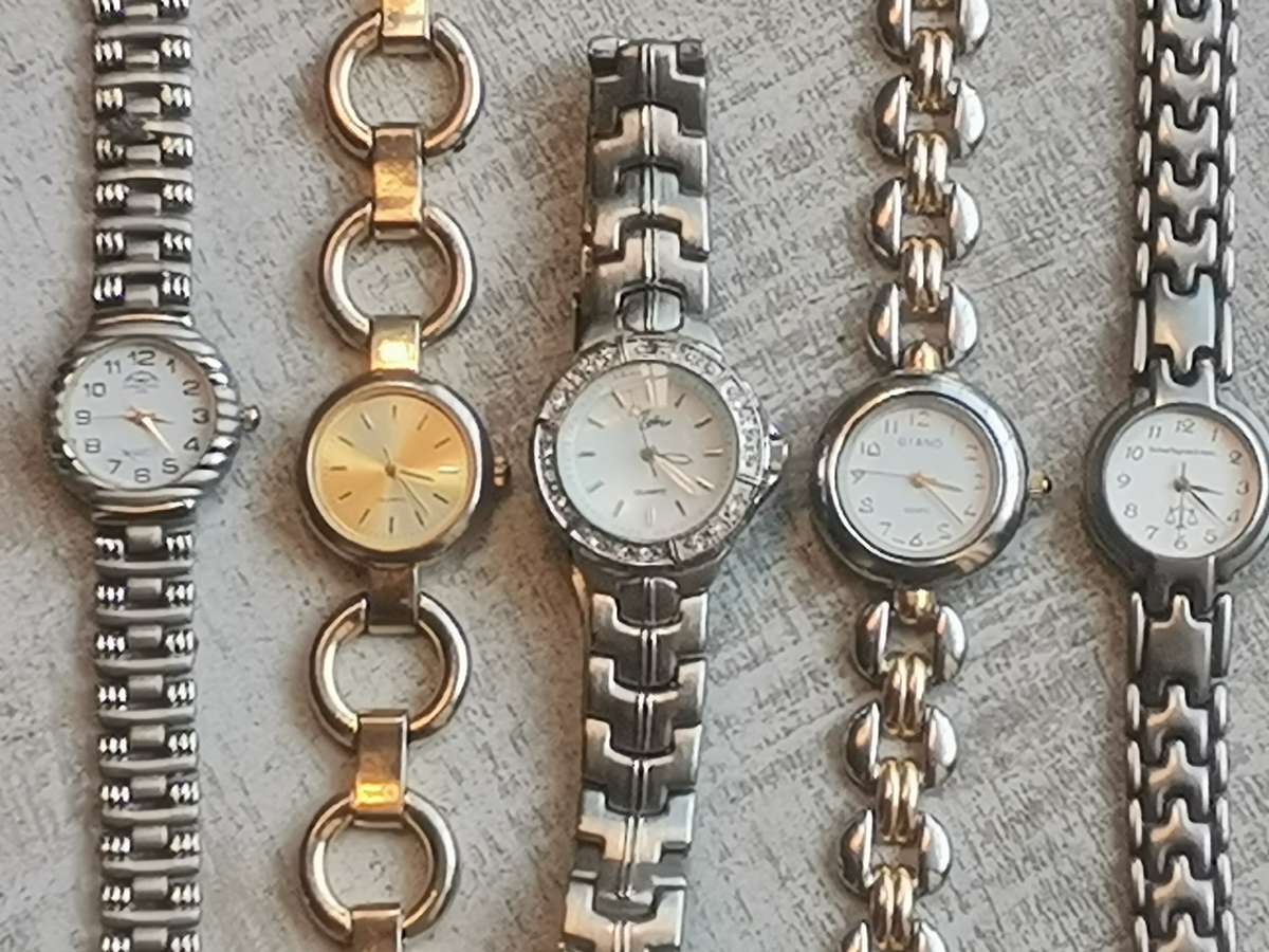 LADIES WATCH COLLECTION ALL IN EXCELLENT WORKING CONDITION - BIDDING FOR ALL 5 WATCHES