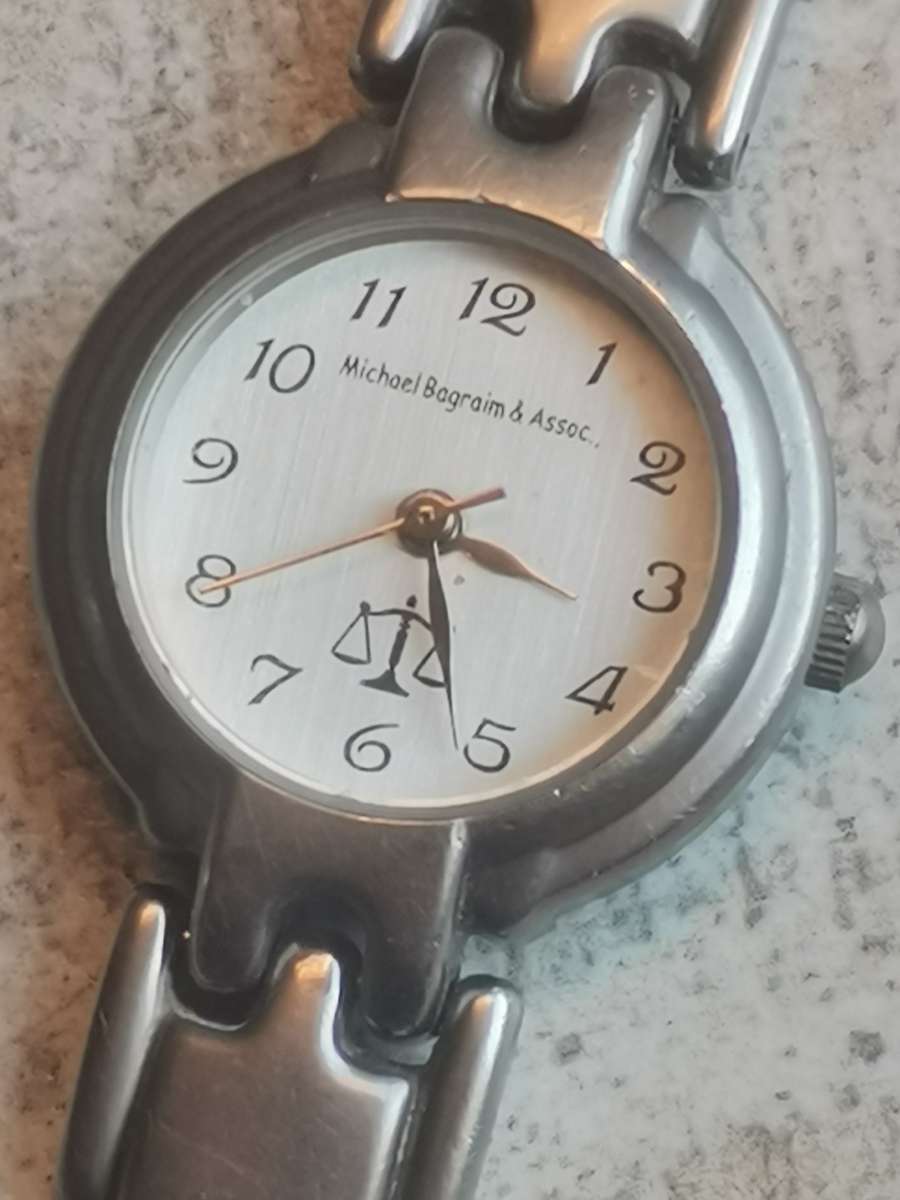 LADIES WATCH COLLECTION ALL IN EXCELLENT WORKING CONDITION - BIDDING FOR ALL 5 WATCHES