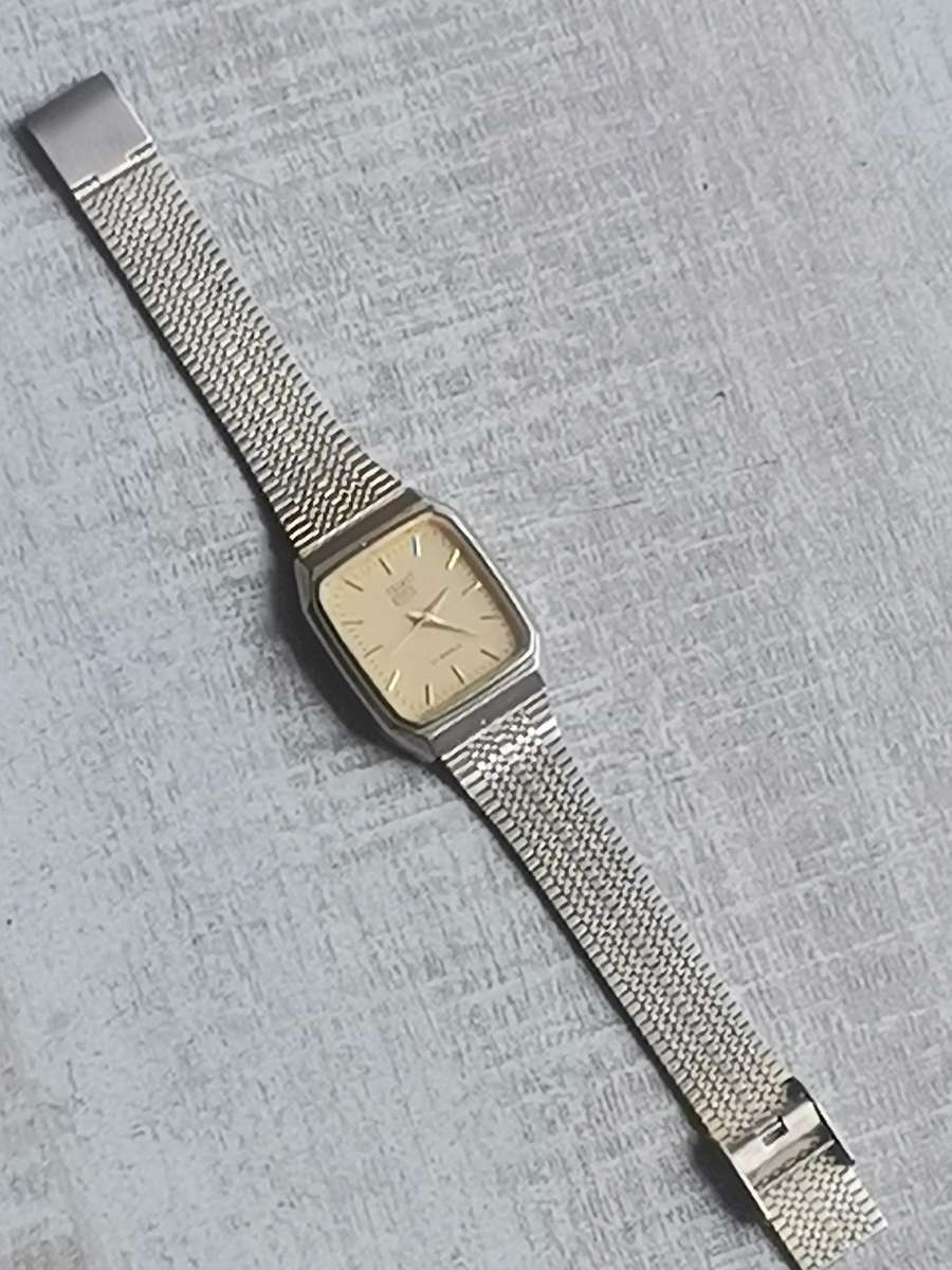 VINTAGE SEIKO MENS WATCH IN EXCELLENT WORKING CONDITION - PLEASE READ DESCRIPTION