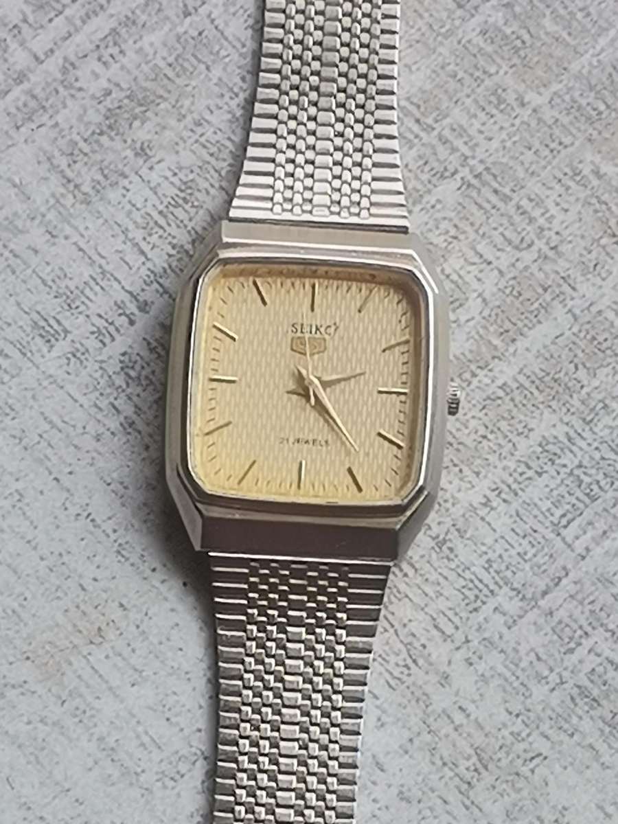 VINTAGE SEIKO MENS WATCH IN EXCELLENT WORKING CONDITION - PLEASE READ DESCRIPTION