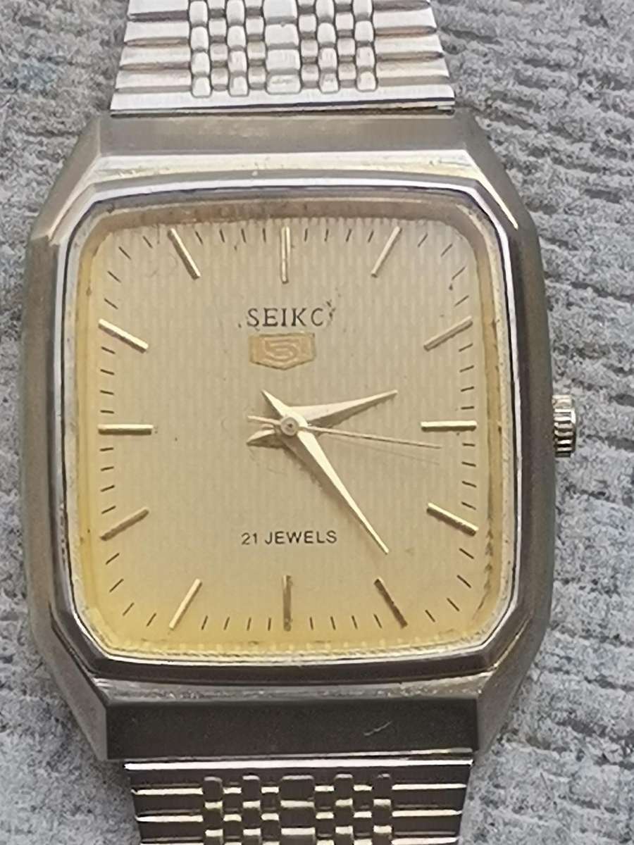 VINTAGE SEIKO MENS WATCH IN EXCELLENT WORKING CONDITION - PLEASE READ DESCRIPTION