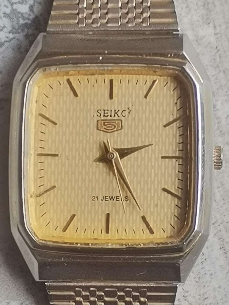 VINTAGE SEIKO MENS WATCH IN EXCELLENT WORKING CONDITION - PLEASE READ DESCRIPTION