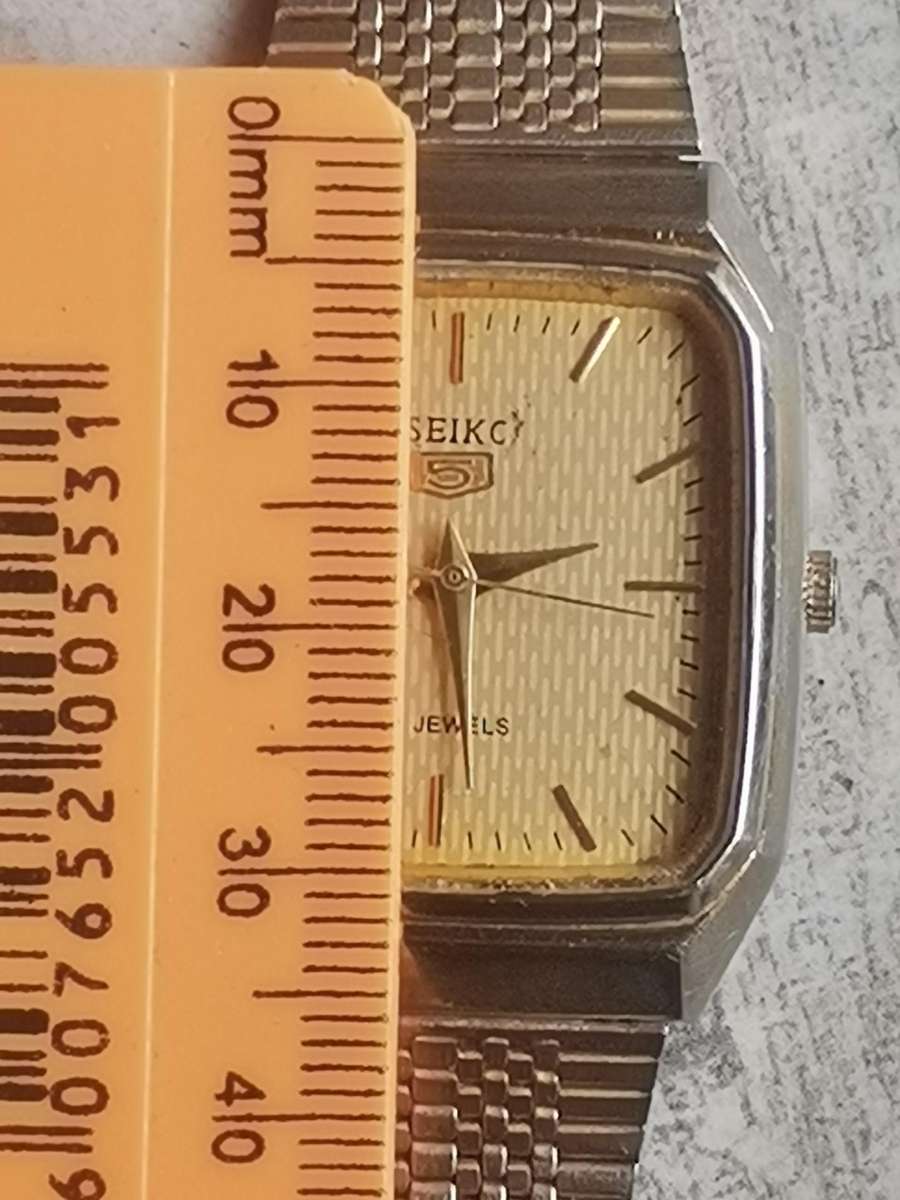 VINTAGE SEIKO MENS WATCH IN EXCELLENT WORKING CONDITION - PLEASE READ DESCRIPTION