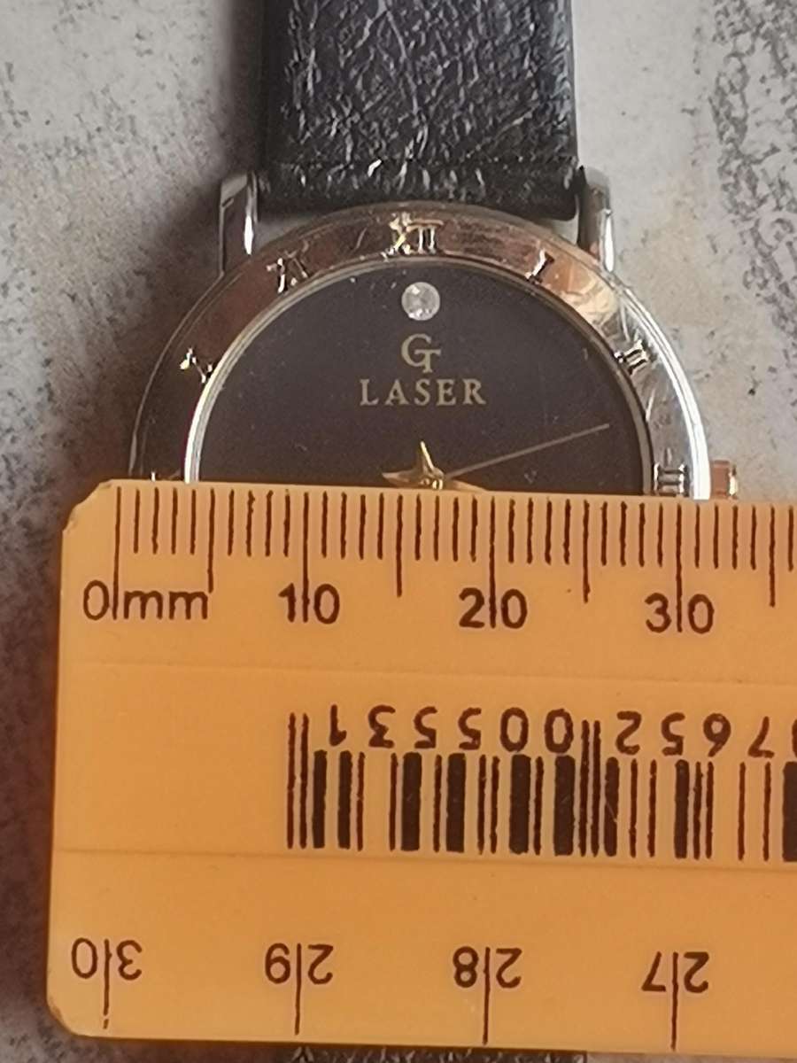 MENS MID-SIZE WATCHES ALL IN EXCELLENT WORKING CONDITION - BIDDING FOR ALL 3 WATCHES