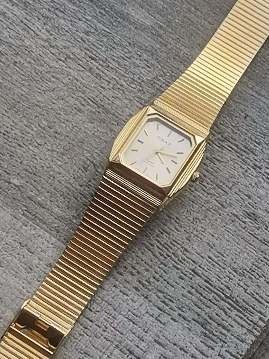 LADIES GOLD OMAX WATCH IN EXCELLENT WORKING CONDITION