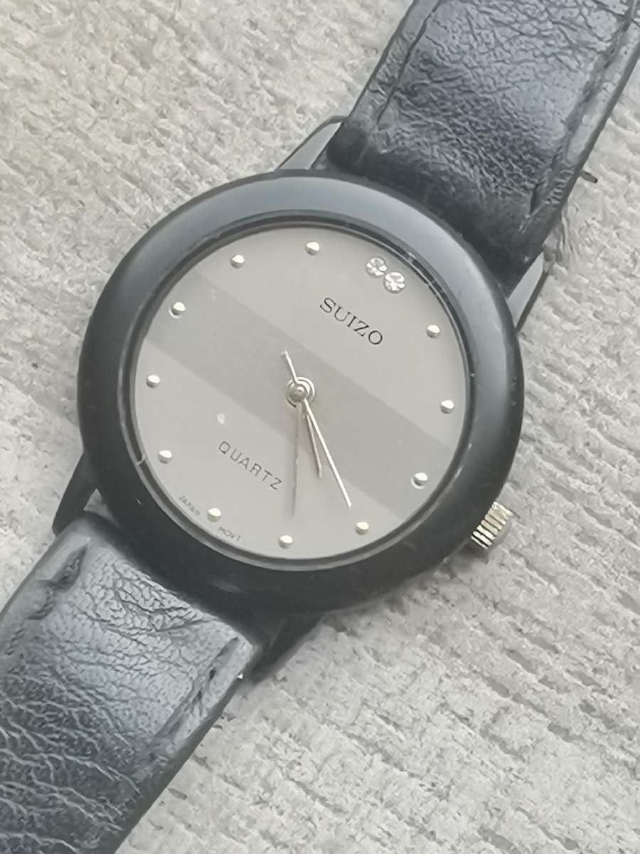 LADIES SUIZO WATCH IN EXCELLENT WORKING CONDITION