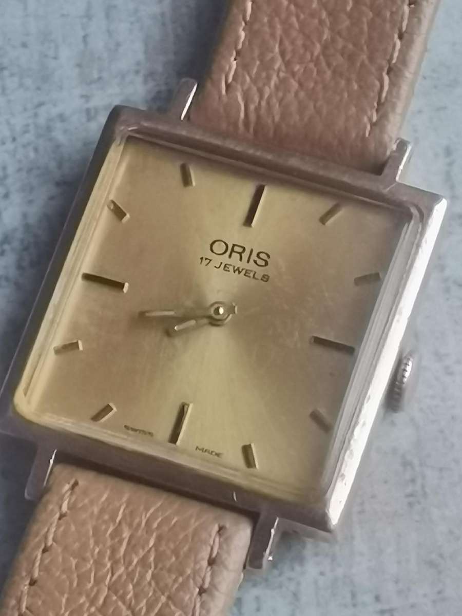 MENS VINTAGE ORIS 17 JEWELS WATCH IN EXCELLENT WORKING CONDITION
