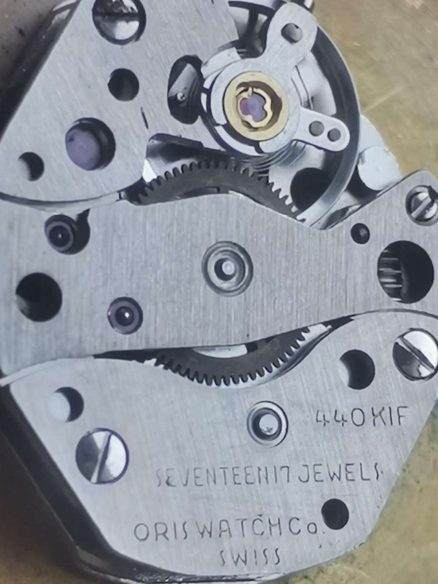 MENS VINTAGE ORIS 17 JEWELS WATCH IN EXCELLENT WORKING CONDITION