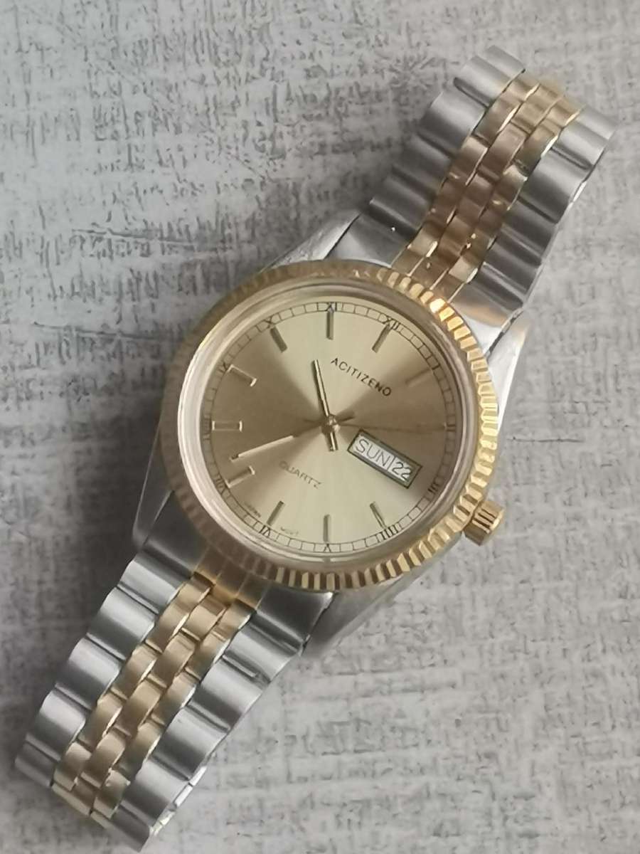 MENS VINTAGE ACITIZENO QUARTZ WATCH IN EXCELLENT WORKING CONDITION