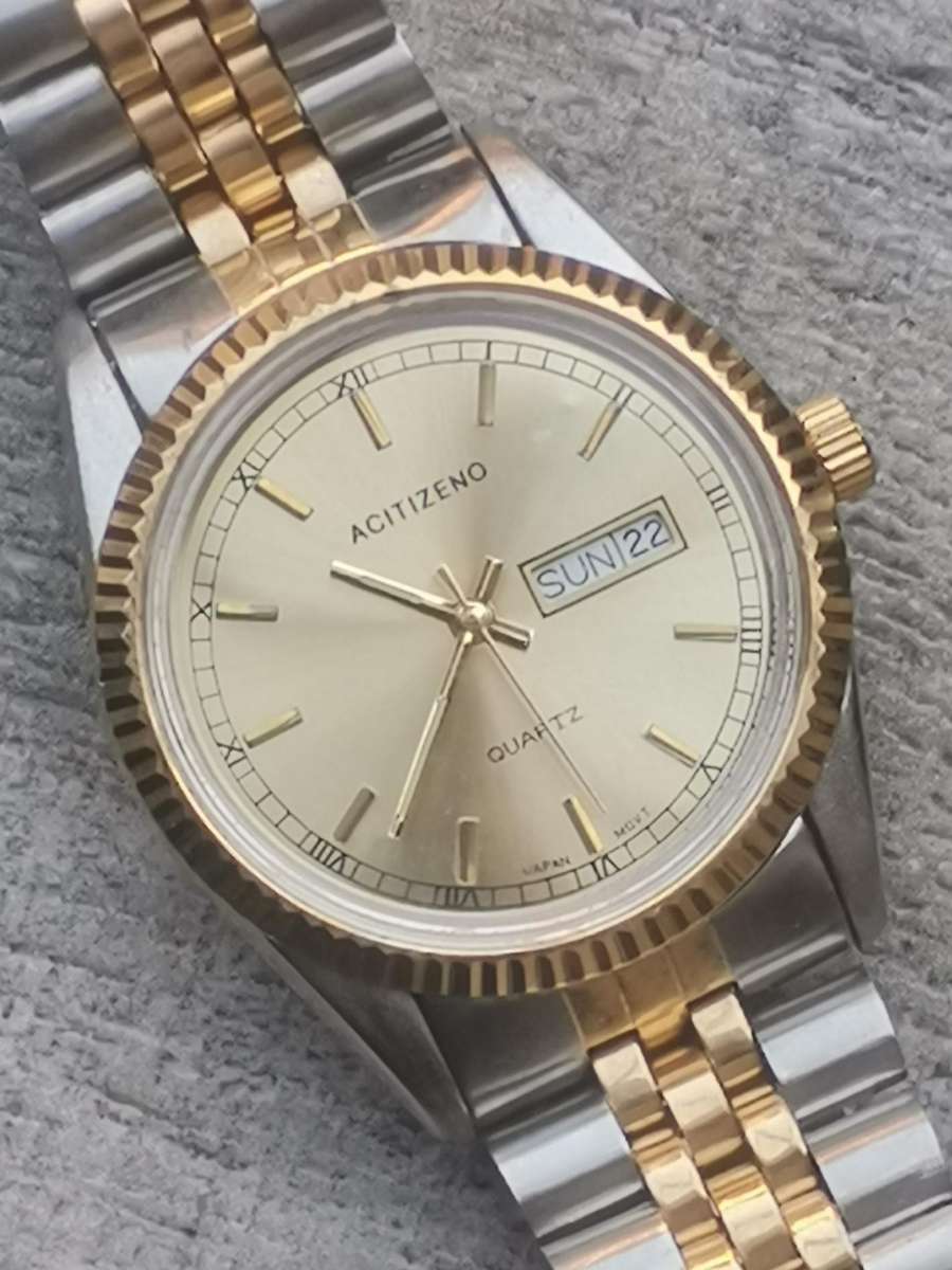 MENS VINTAGE ACITIZENO QUARTZ WATCH IN EXCELLENT WORKING CONDITION