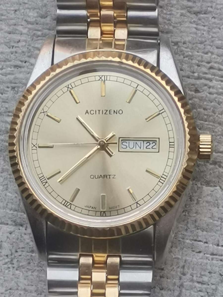 MENS VINTAGE ACITIZENO QUARTZ WATCH IN EXCELLENT WORKING CONDITION