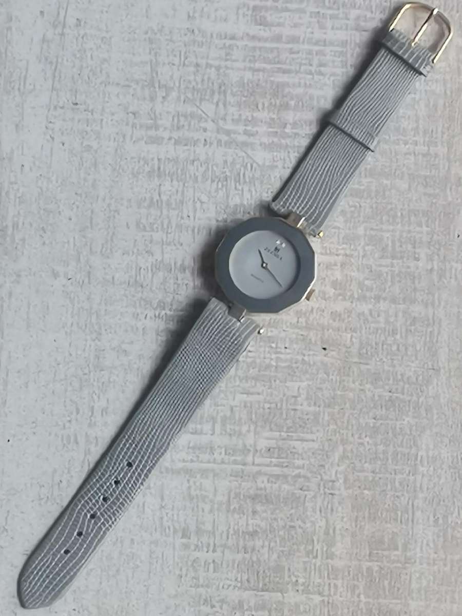 LADIES ZEEMEX WATCH IN EXCELLENT WORKING CONDITION