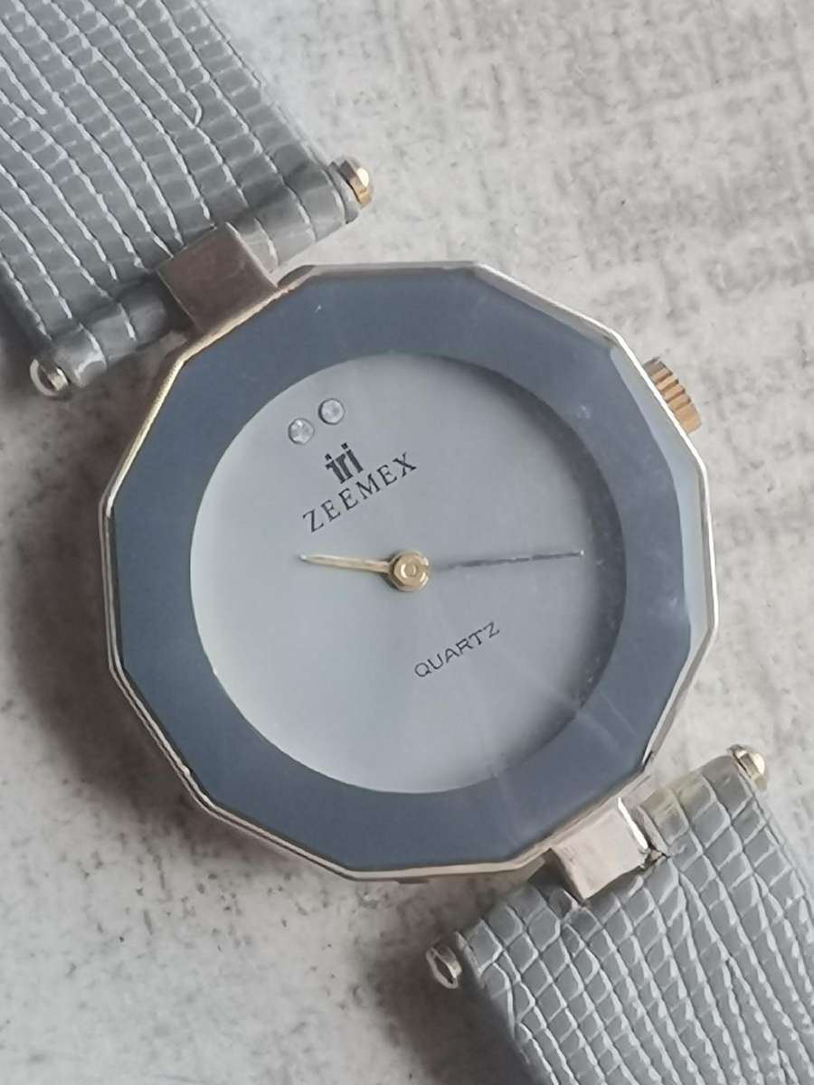LADIES ZEEMEX WATCH IN EXCELLENT WORKING CONDITION