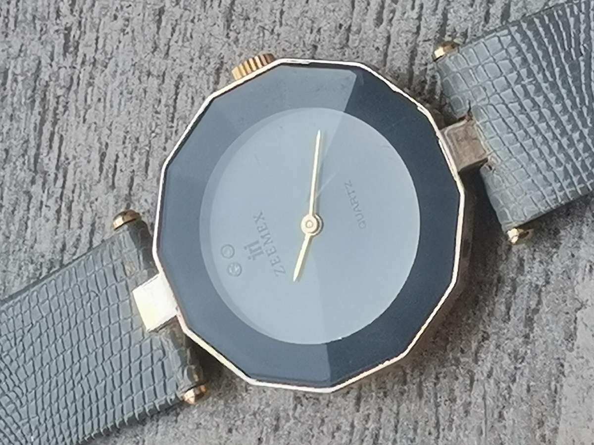 LADIES ZEEMEX WATCH IN EXCELLENT WORKING CONDITION