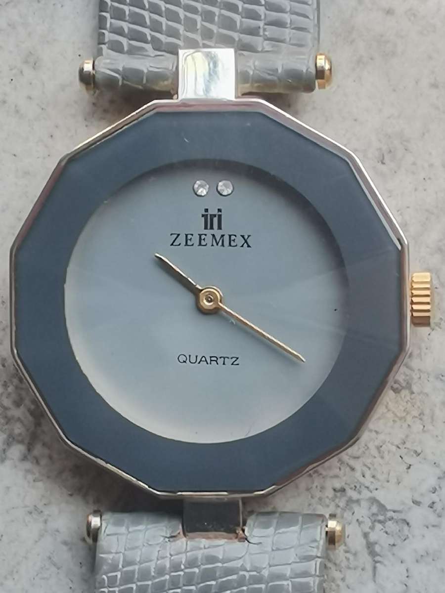 LADIES ZEEMEX WATCH IN EXCELLENT WORKING CONDITION
