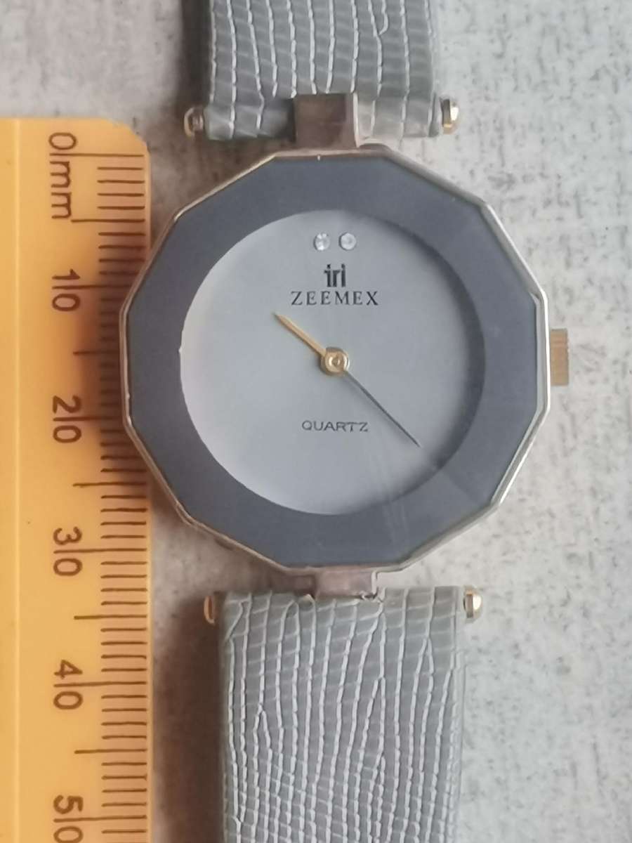 LADIES ZEEMEX WATCH IN EXCELLENT WORKING CONDITION