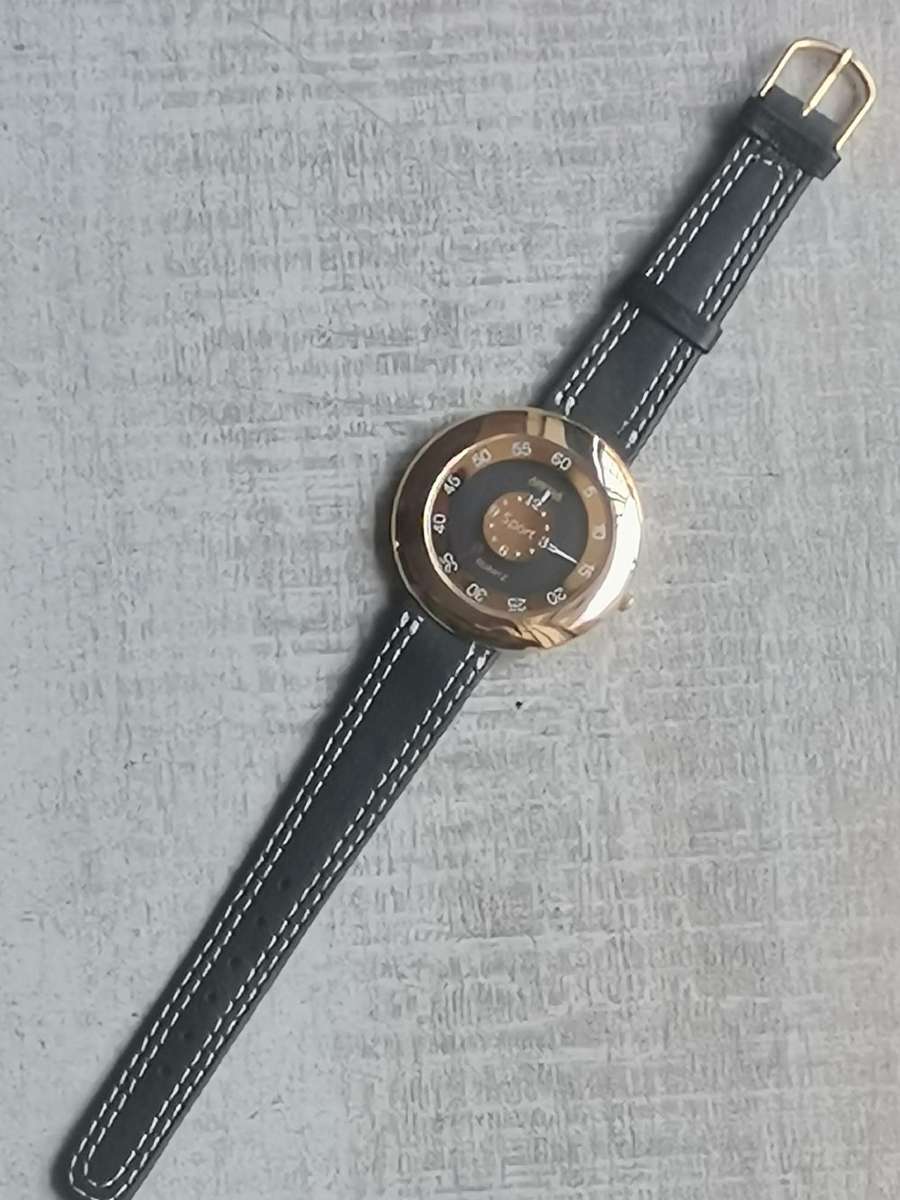 STUNNING LADIES SHIVAS SPORTS WATCH IN EXCELLENT WORKING CONDITION