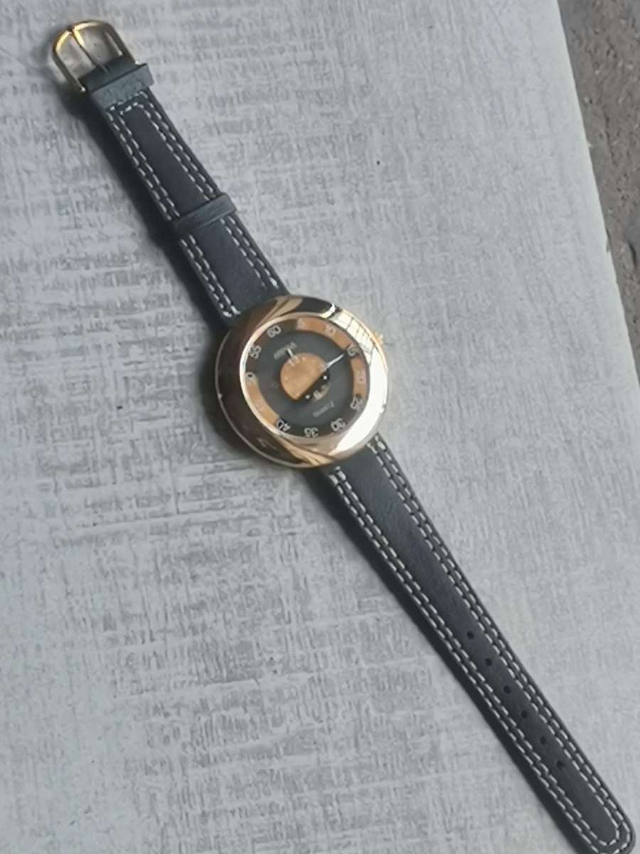 STUNNING LADIES SHIVAS SPORTS WATCH IN EXCELLENT WORKING CONDITION