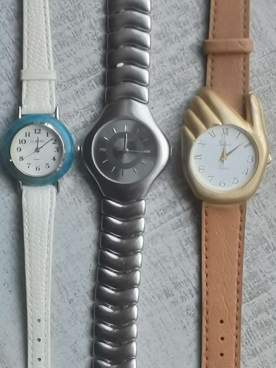 LADIES WATCH COLLECTION ALL IN EXCELLENT WORKING CONDITION - BIDDING FOR ALL 3 WATCHES