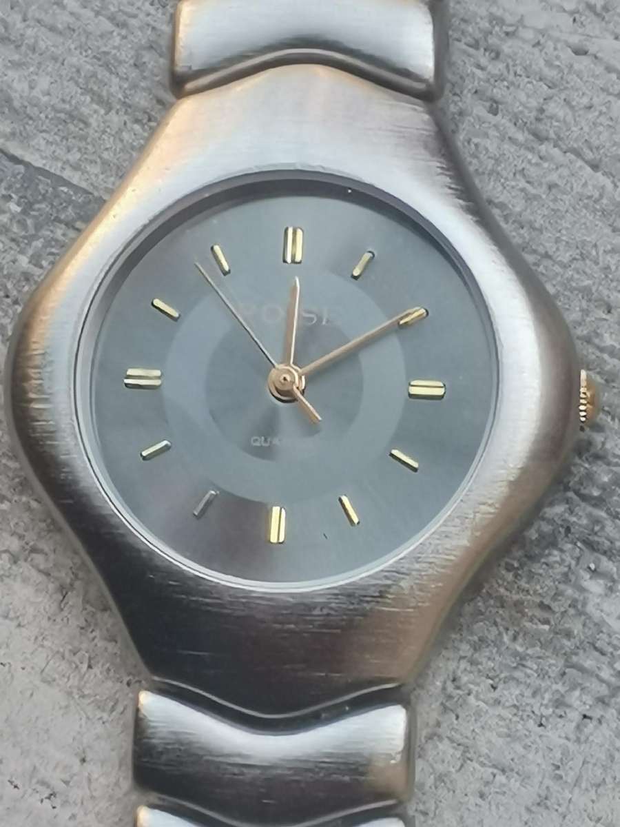 LADIES WATCH COLLECTION ALL IN EXCELLENT WORKING CONDITION - BIDDING FOR ALL 3 WATCHES