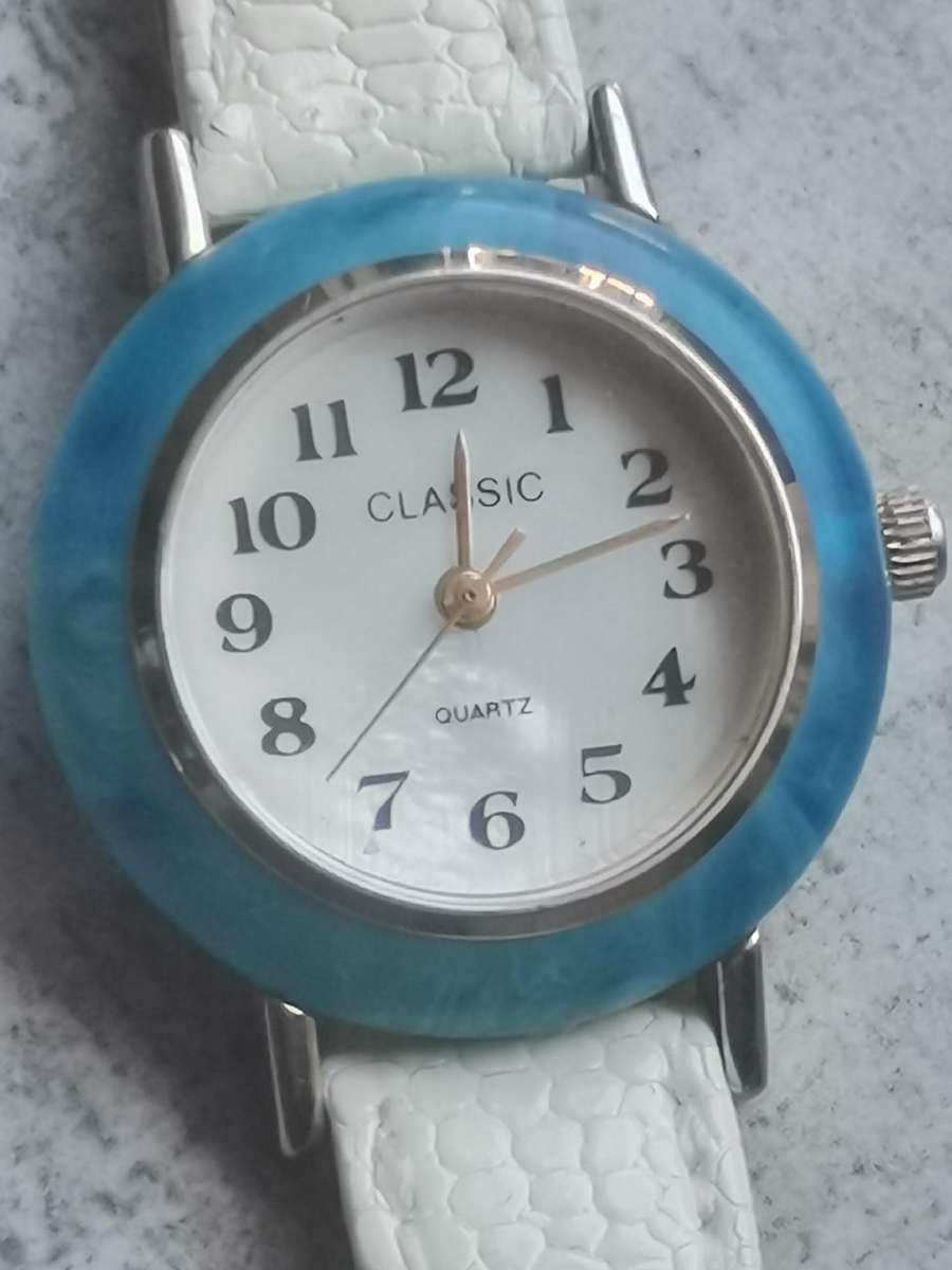 LADIES WATCH COLLECTION ALL IN EXCELLENT WORKING CONDITION - BIDDING FOR ALL 3 WATCHES