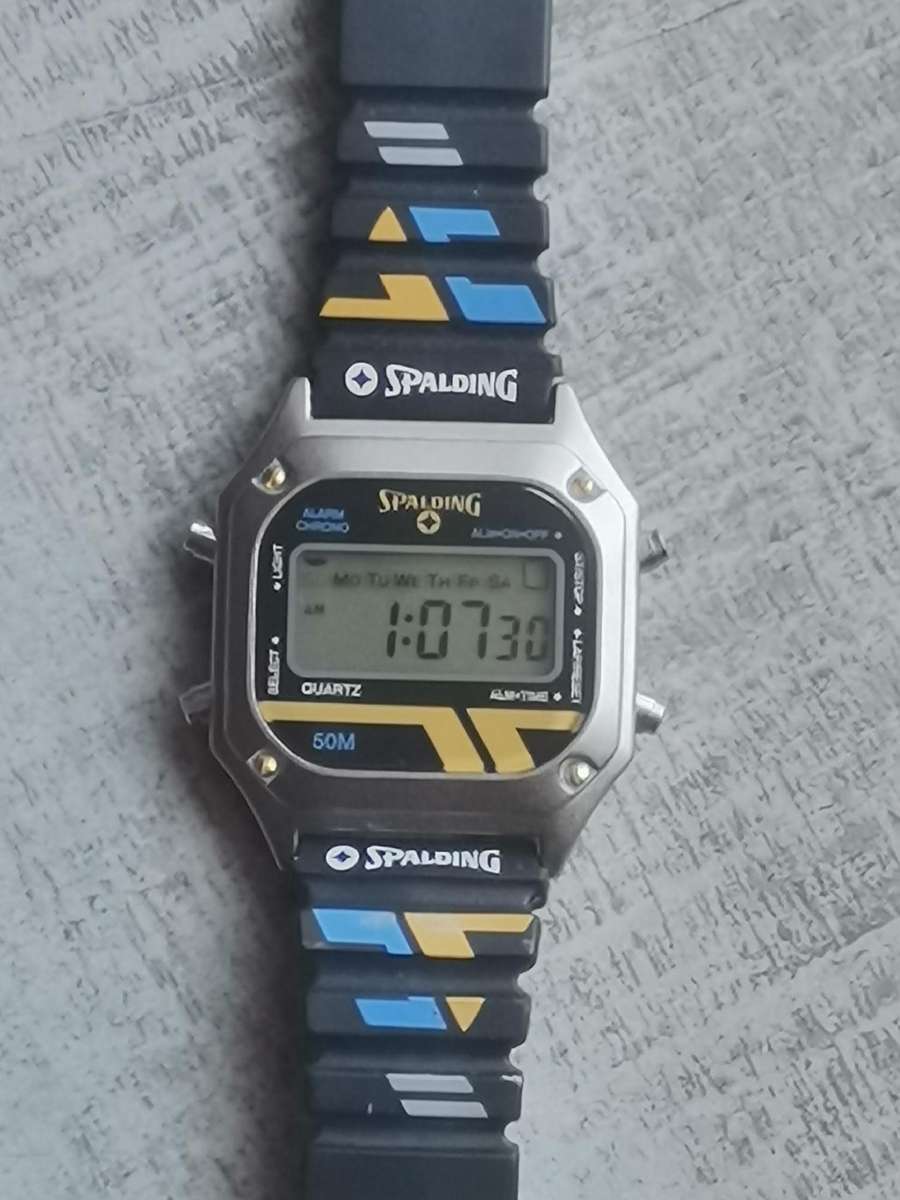 MENS VINTAGE SPALDING DIGITAL WATCH - READ DESCRIPTION