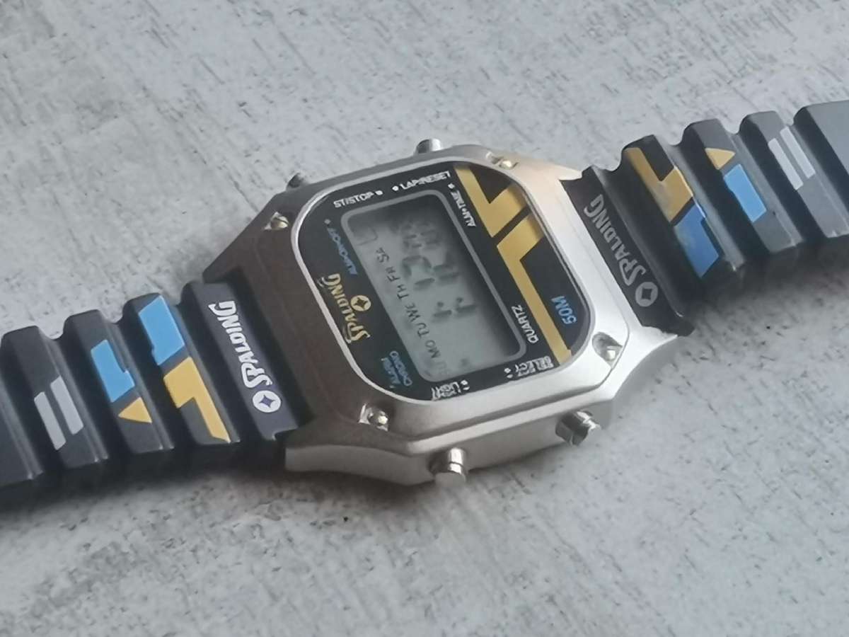 MENS VINTAGE SPALDING DIGITAL WATCH - READ DESCRIPTION