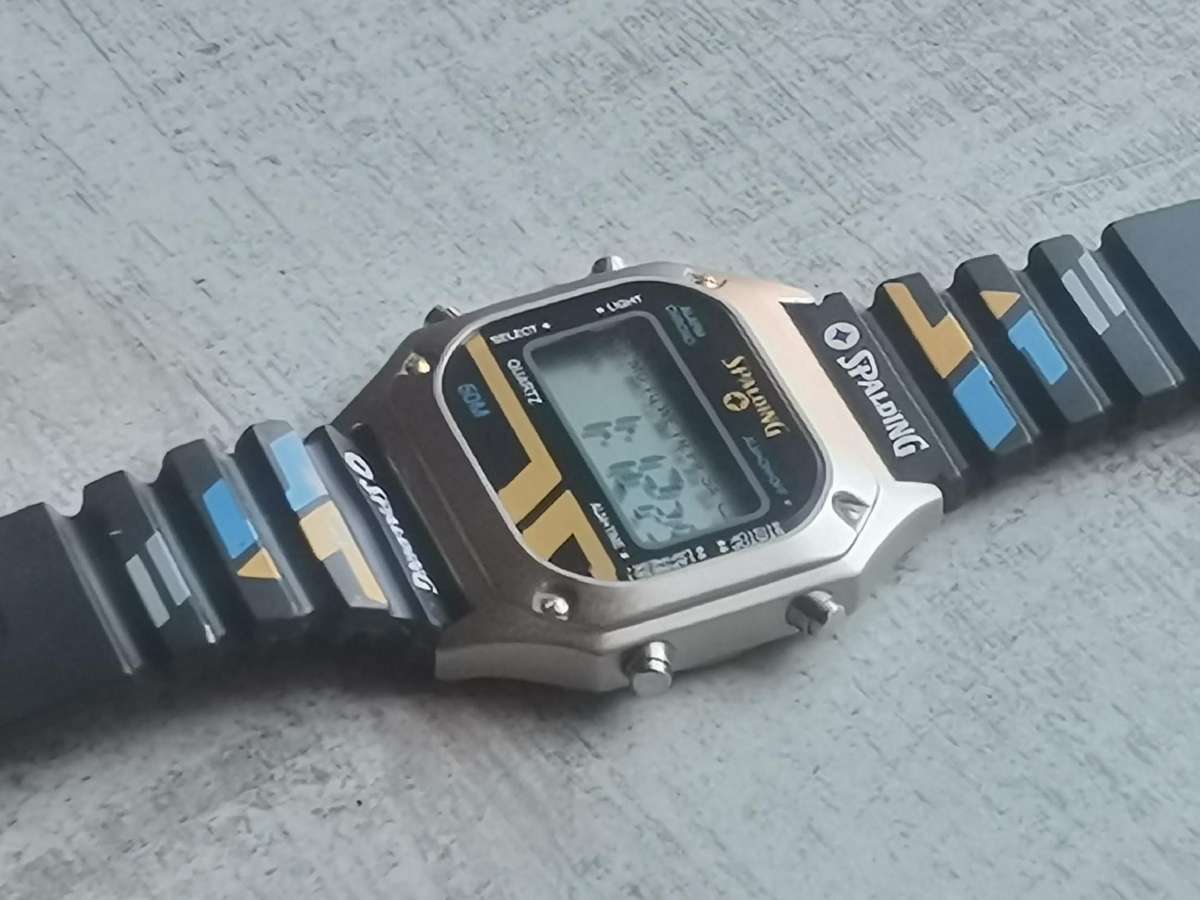 MENS VINTAGE SPALDING DIGITAL WATCH - READ DESCRIPTION