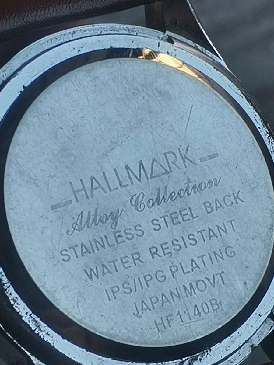 Men's Hallmark watch with rotating bezel