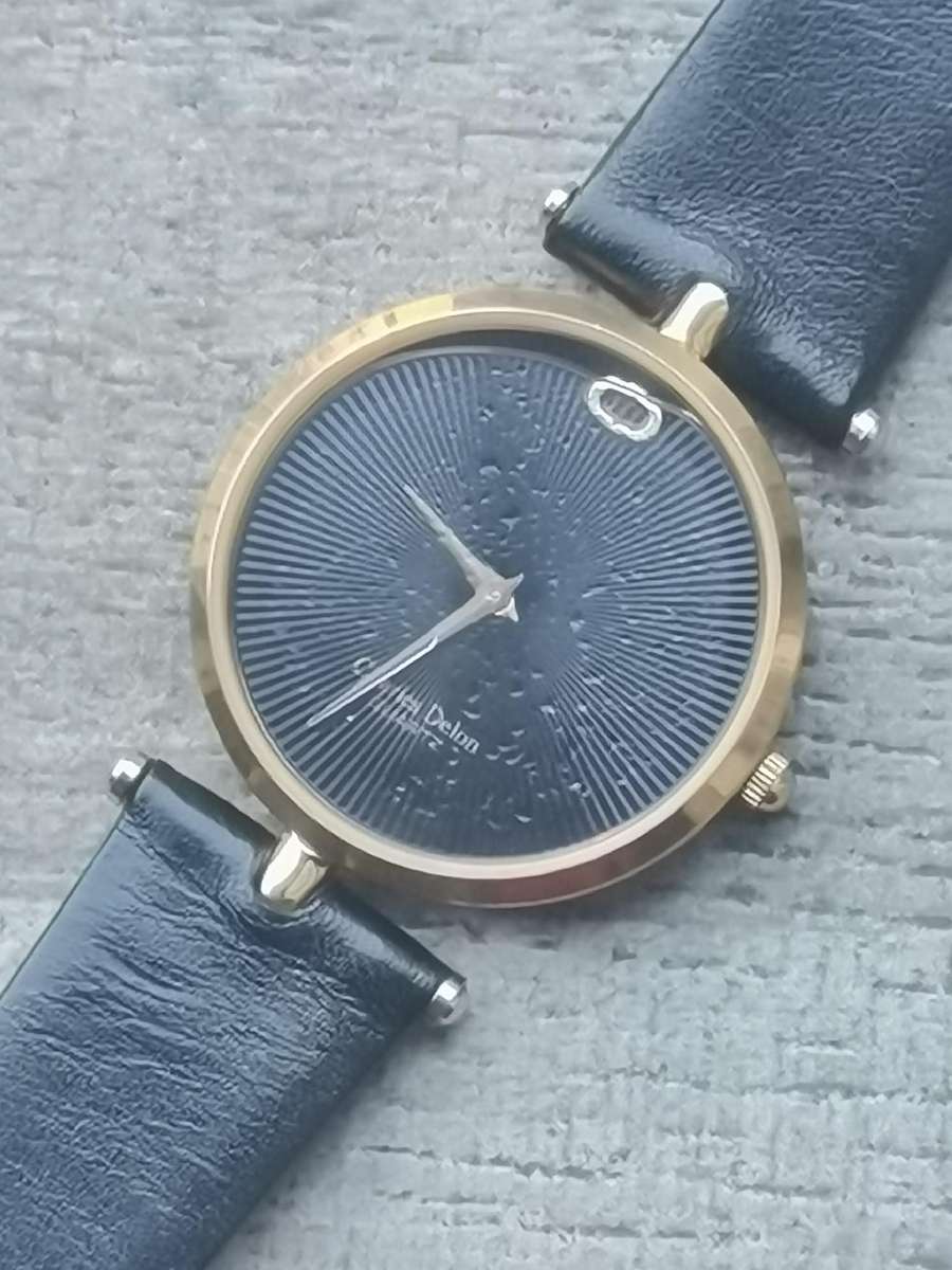 LADIES CHARLES DELON 24K GOLD PLATED WATCH IN EXCELLENT WORKING CONDITION