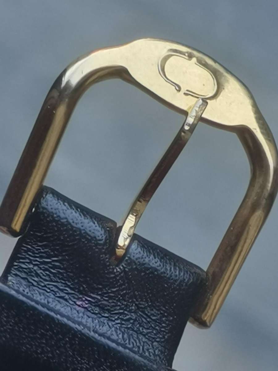 LADIES CHARLES DELON 24K GOLD PLATED WATCH IN EXCELLENT WORKING CONDITION