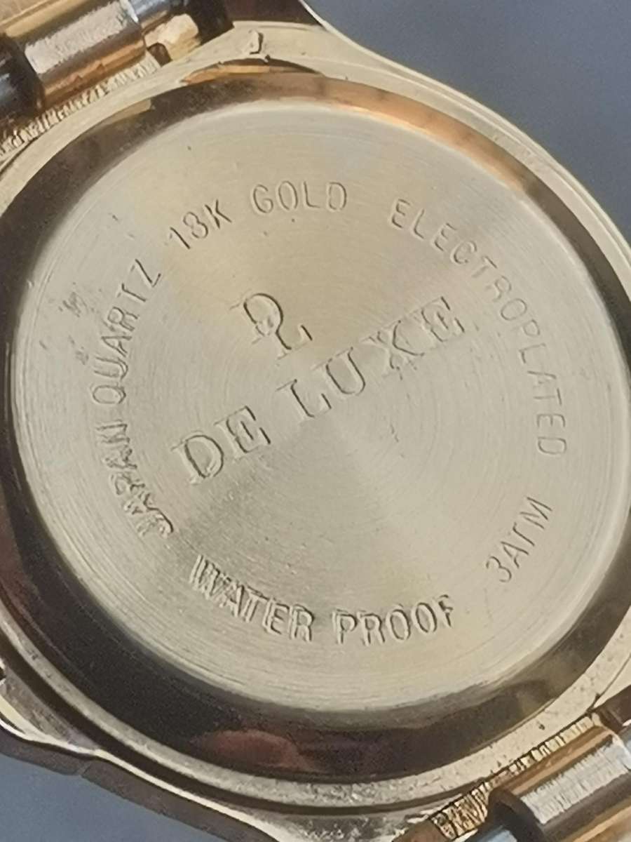 LADIES DE LUXE 18K ELECTROPLATED GOLD WATCH IN EXCELLENT WORKING CONDITION