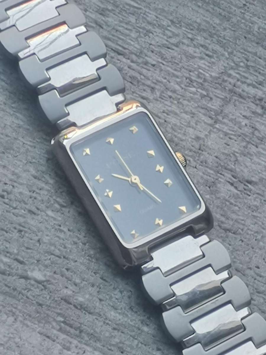 LADIES STAINLESS STEEL POISE WATCH IN EXCELLENT WORKING CONDITION