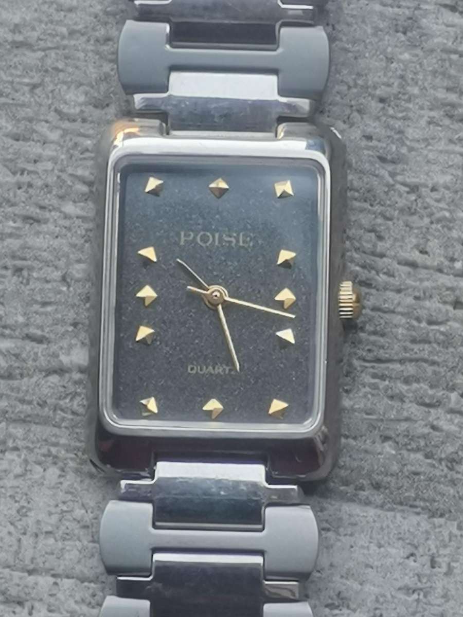 LADIES STAINLESS STEEL POISE WATCH IN EXCELLENT WORKING CONDITION