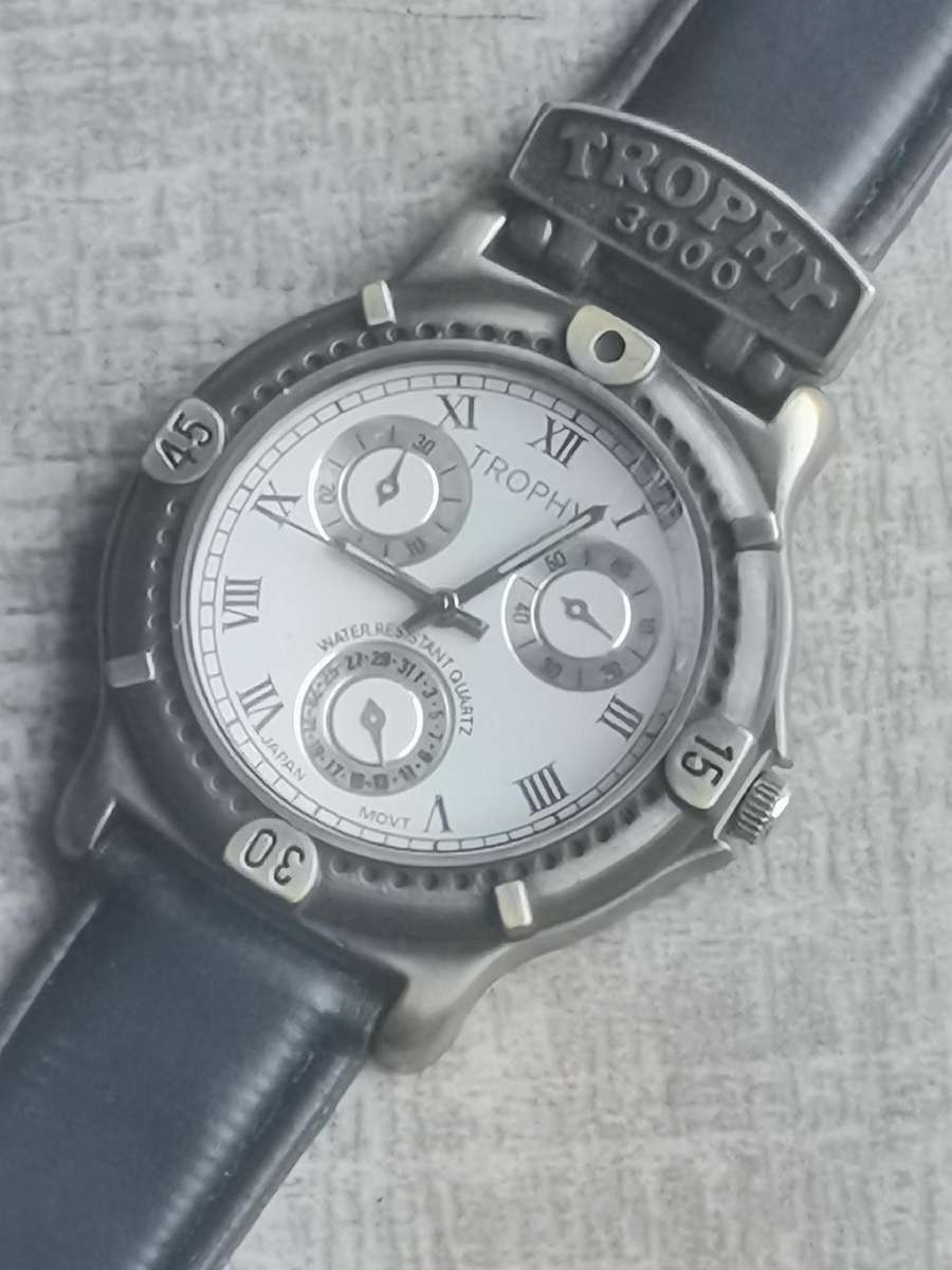MENS VINTAGE TROPHY 3000 BRONZE WATCH IN EXCELLENT WORKING CONDITION