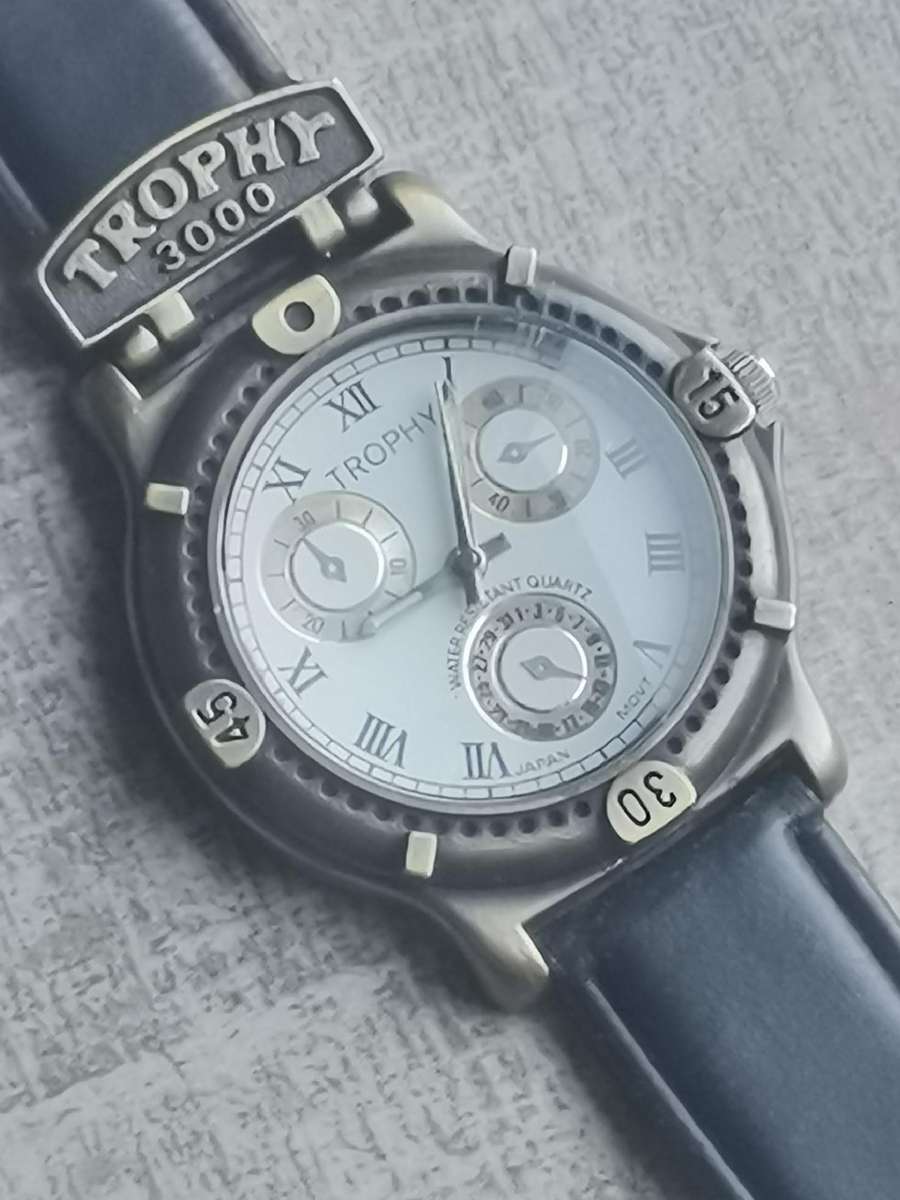 MENS VINTAGE TROPHY 3000 BRONZE WATCH IN EXCELLENT WORKING CONDITION