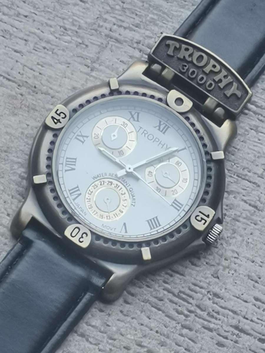 MENS VINTAGE TROPHY 3000 BRONZE WATCH IN EXCELLENT WORKING CONDITION