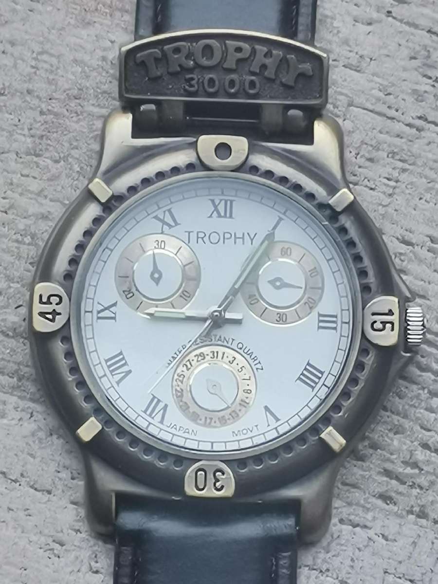 MENS VINTAGE TROPHY 3000 BRONZE WATCH IN EXCELLENT WORKING CONDITION
