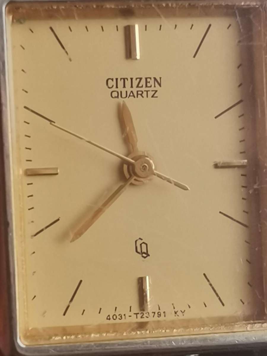 LADIES CITIZEN WATCH WITH EXTRA STRAP IN EXCELLENT WORKING CONDITION