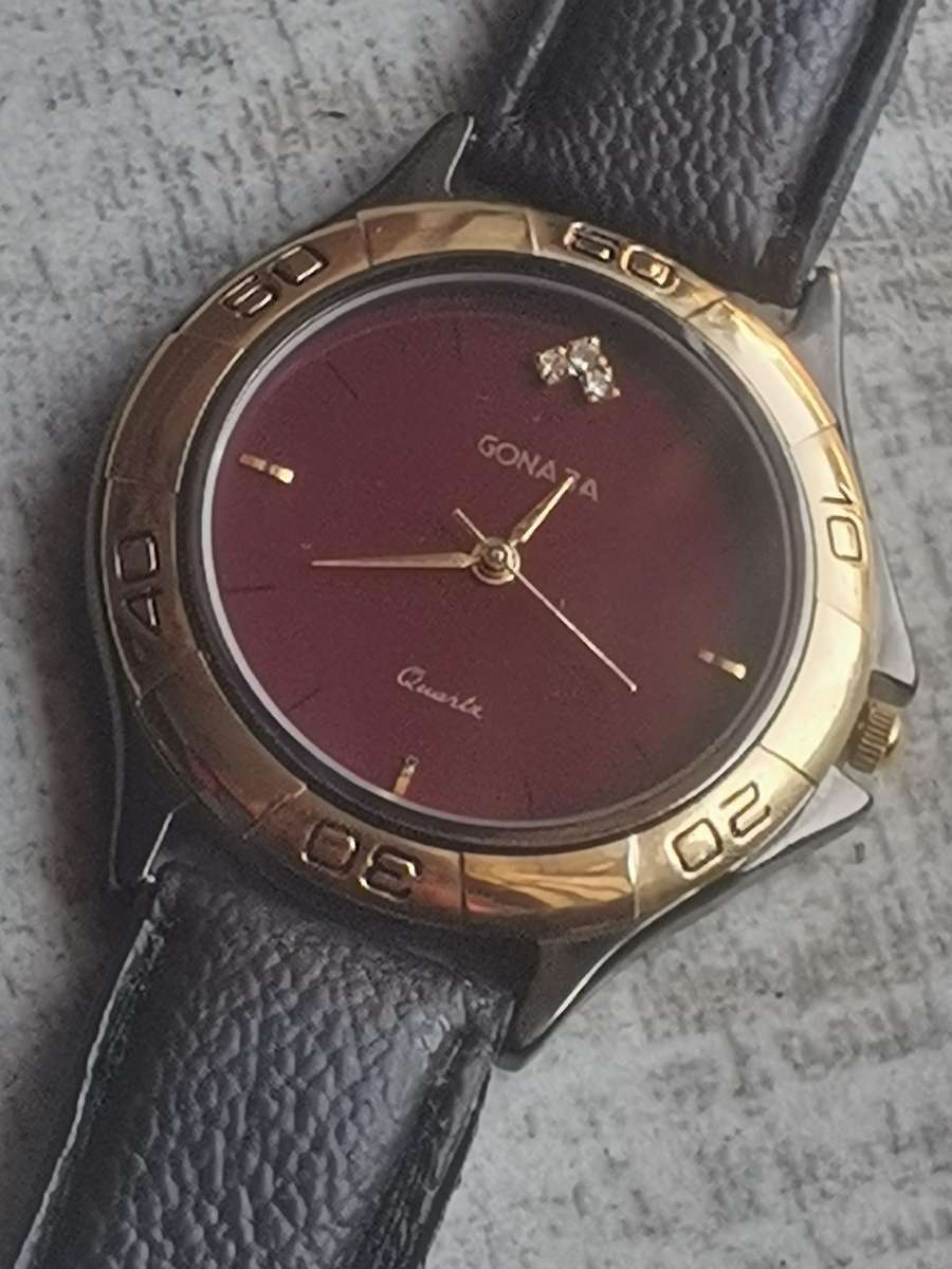ELEGANT LADIES GONAJA GOLD PLATED WATCH IN EXCELLENT WORKING CONDITION