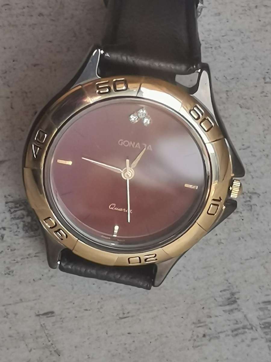 ELEGANT LADIES GONAJA GOLD PLATED WATCH IN EXCELLENT WORKING CONDITION