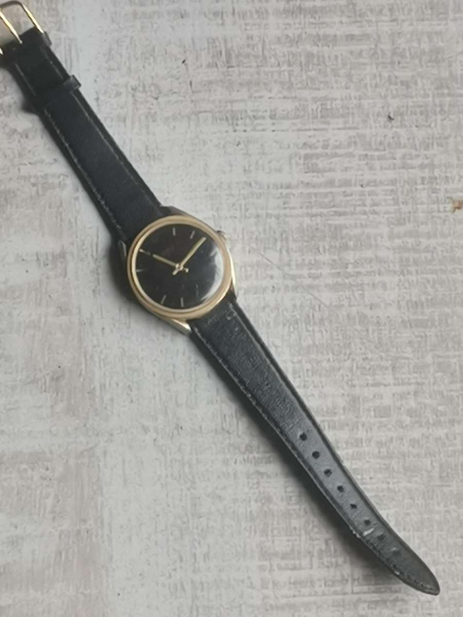 VINTAGE MENS ROMANO DELUXE 17 JEWELS WATCH IN EXCELLENT WORKING CONDITION